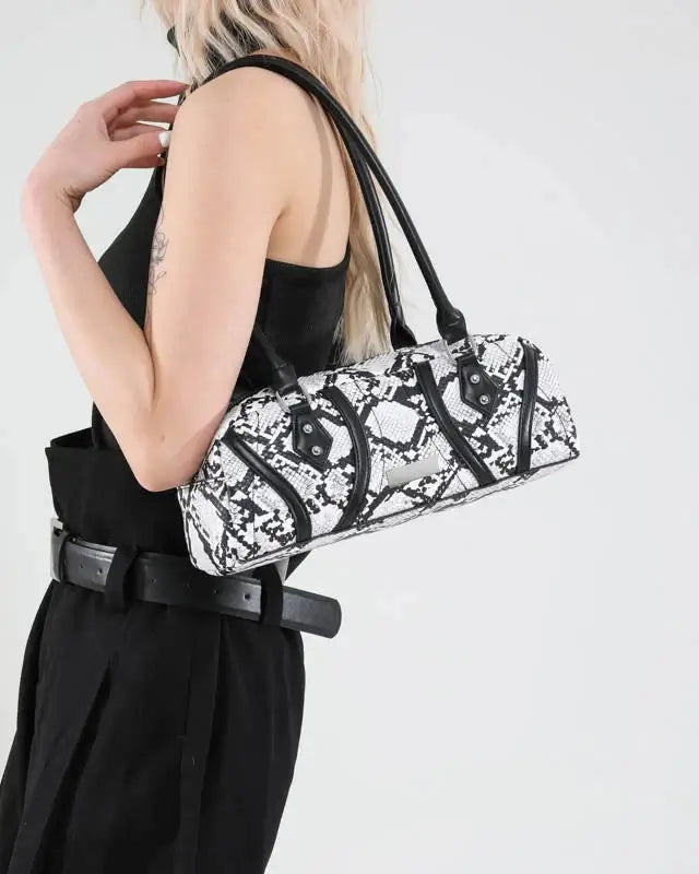 Snake skin texture baguette shoulder bag - styling view
