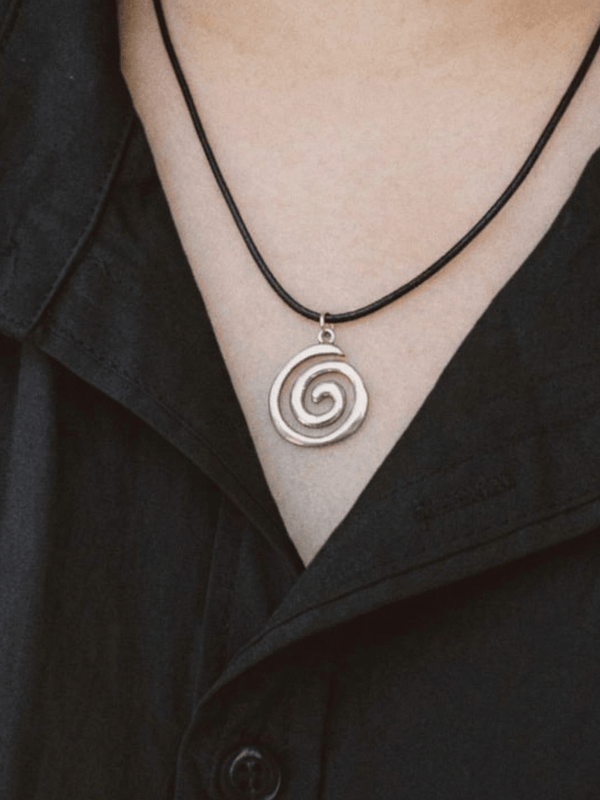 Spiral pendant hand-woven leather rope necklace