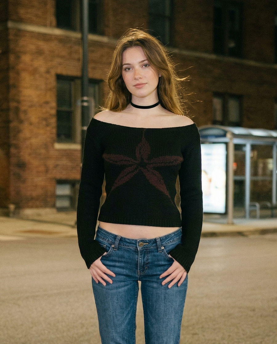 Slim flower print knit sweater on model